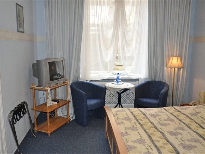 Hotel Pension Savoy Near Kurfuerstendamm Берлин Экстерьер фото