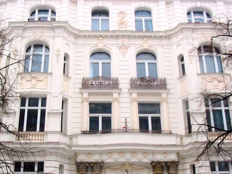 Hotel Pension Savoy Near Kurfuerstendamm Берлин Экстерьер фото