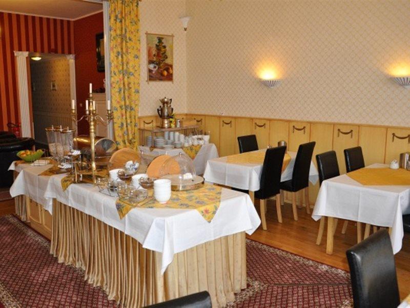 Hotel Pension Savoy Near Kurfuerstendamm Берлин Экстерьер фото