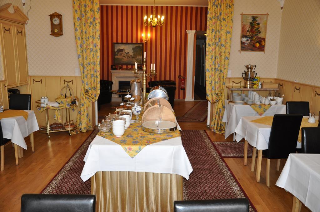 Hotel Pension Savoy Near Kurfuerstendamm Берлин Экстерьер фото