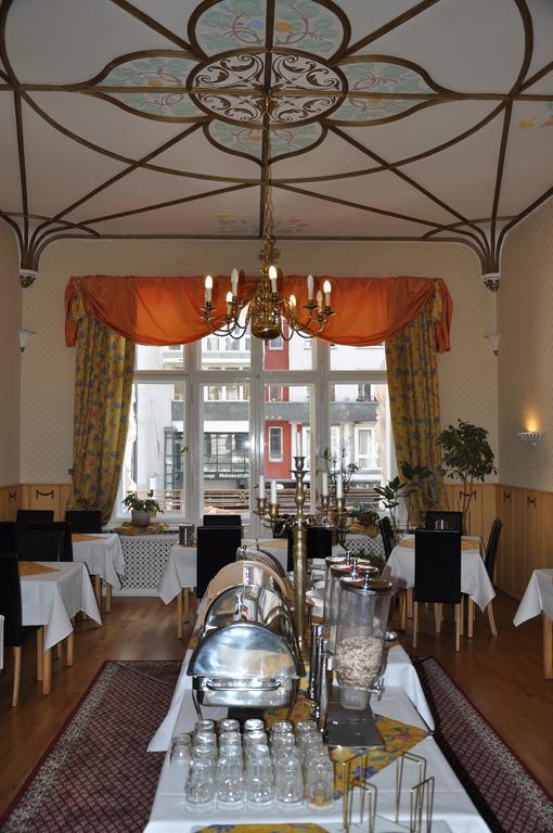 Hotel Pension Savoy Near Kurfuerstendamm Берлин Экстерьер фото
